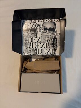 DEZI Tortoiseshell Cat-Eye Sunglasses with Brown Gradient Lenses